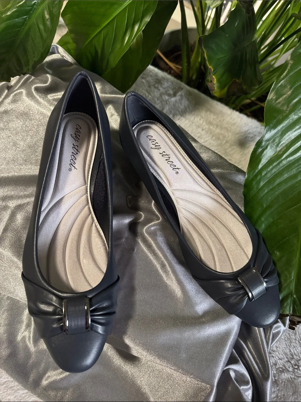 Easy Street Eloise Comfort Cushioned Navy Pumps - New! Women's Size 8.5 M